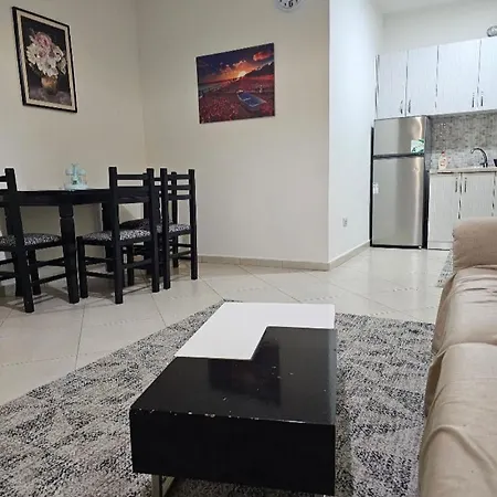 Seaview Apartment *